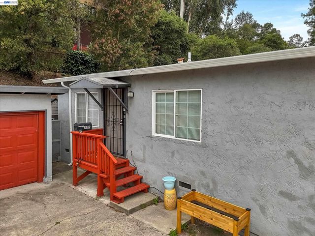 512 Tennent Ave, Pinole, CA 94564