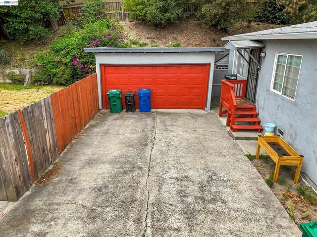 512 Tennent Ave, Pinole, CA 94564
