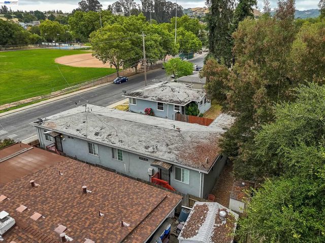 512 Tennent Ave, Pinole, CA 94564