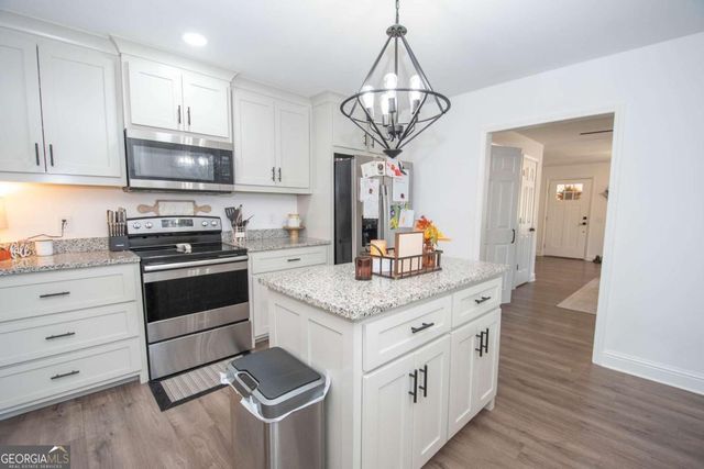 203 White Avenue, Hogansville, GA 30230