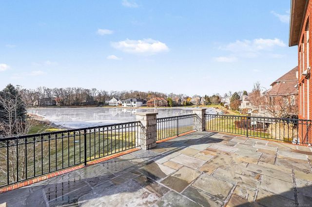 56187 Nickelby Street, Shelby Twp, MI 48316