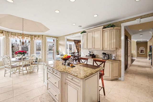 56187 Nickelby Street, Shelby Twp, MI 48316