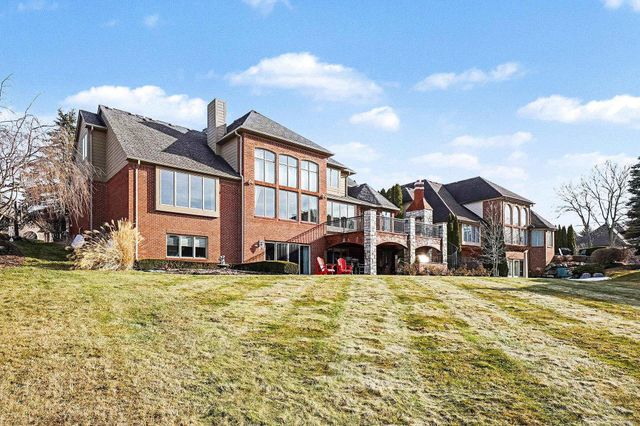 56187 Nickelby Street, Shelby Twp, MI 48316