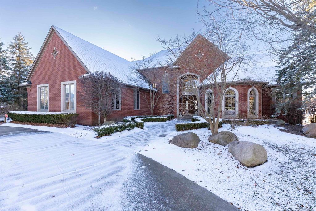 56187 Nickelby Street, Shelby Twp, MI 48316