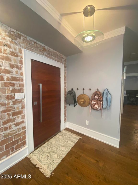 Image 4 of property listing at 71 W CYPRESS Street, Phoenix, AZ 85003