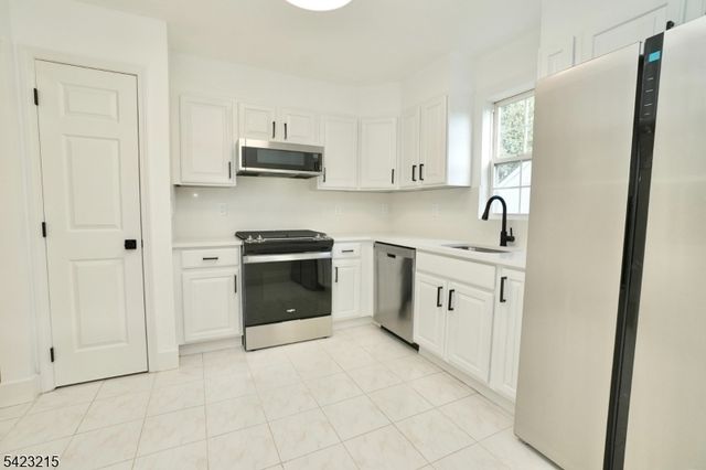 330 Winthrop Dr 303, Nutley Twp., NJ 07110