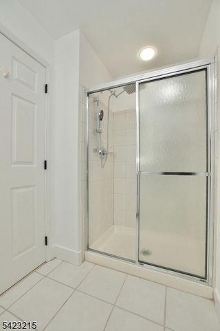 330 Winthrop Dr 303, Nutley Twp., NJ 07110