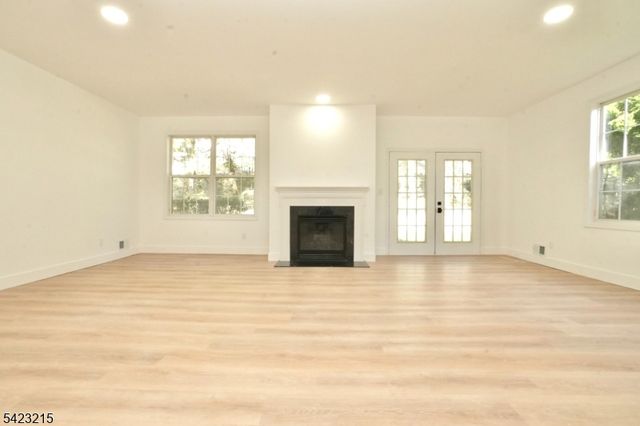 330 Winthrop Dr 303, Nutley Twp., NJ 07110
