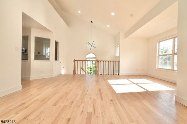 330 Winthrop Dr 303, Nutley Twp., NJ 07110