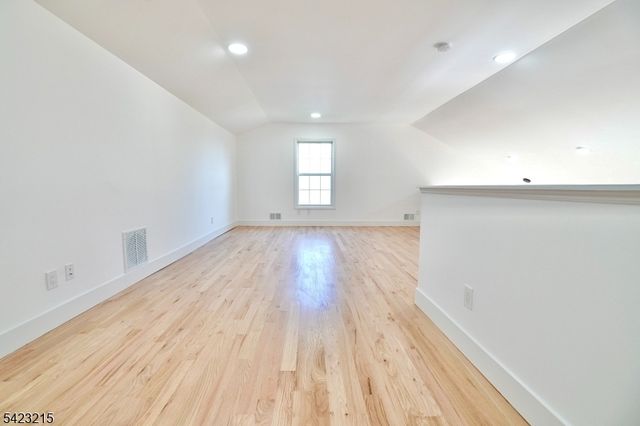 330 Winthrop Dr 303, Nutley Twp., NJ 07110