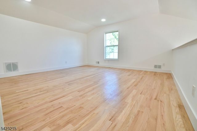 330 Winthrop Dr 303, Nutley Twp., NJ 07110