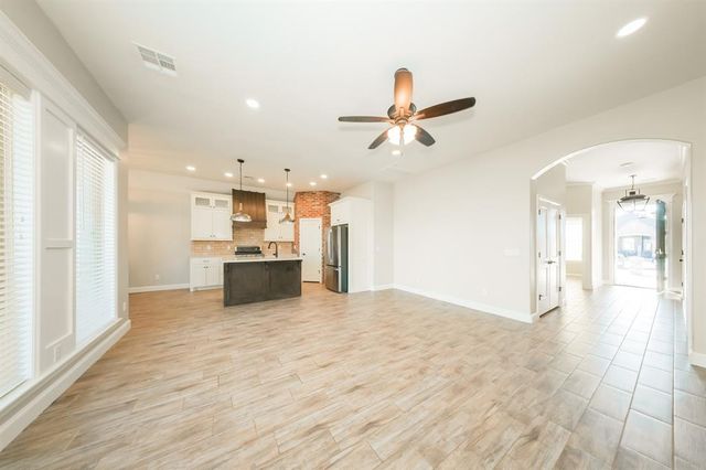 2517 SE 38th Street, Moore, OK 73160