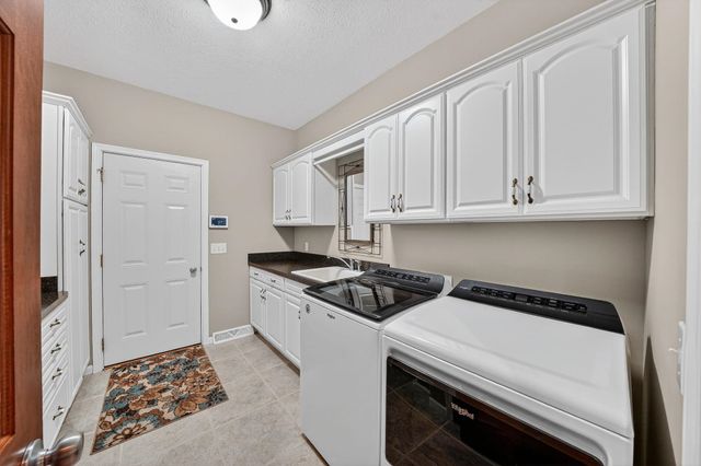 20323 Fieldstone Crossing, Goshen, IN 46528