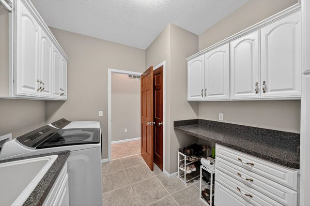 20323 Fieldstone Crossing, Goshen, IN 46528