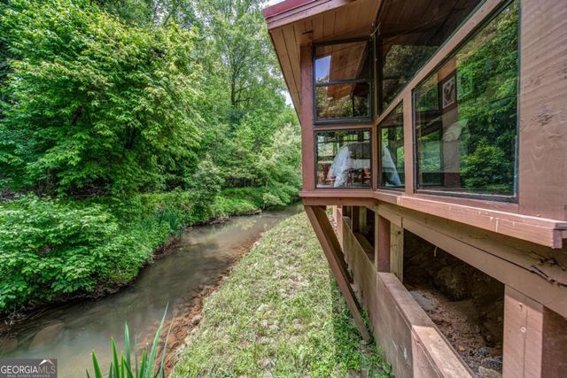 64 Bear Lake Drive, Blue Ridge, GA 30513