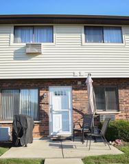 9072 Archer Avenue E, Willow Springs, IL 60480