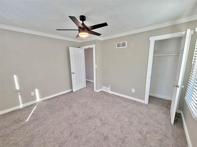 7909 Brooklyn Avenue, Kansas City, MO 64132