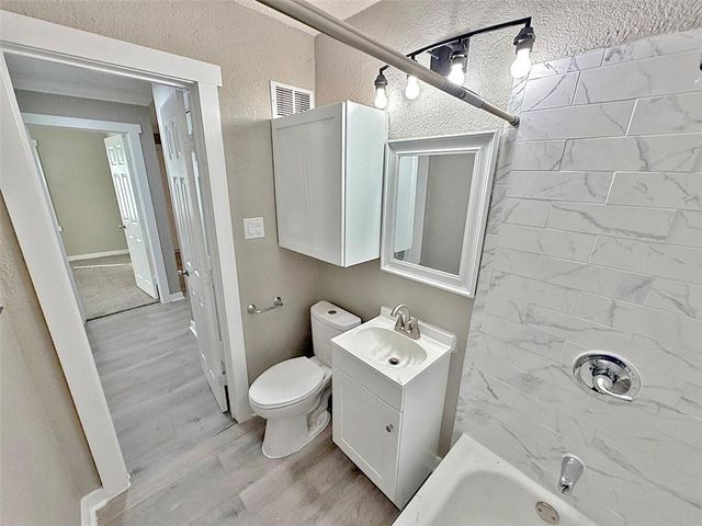 7909 Brooklyn Avenue, Kansas City, MO 64132