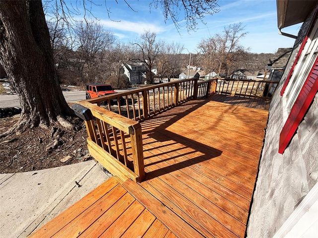 7909 Brooklyn Avenue, Kansas City, MO 64132