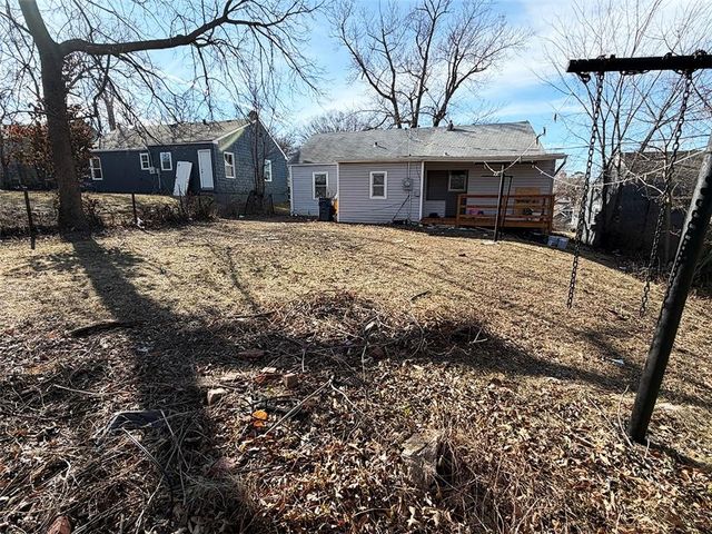 7909 Brooklyn Avenue, Kansas City, MO 64132