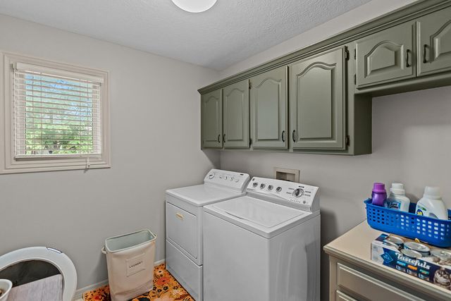3725 E Cromwell Lane, Springfield, MO 65802