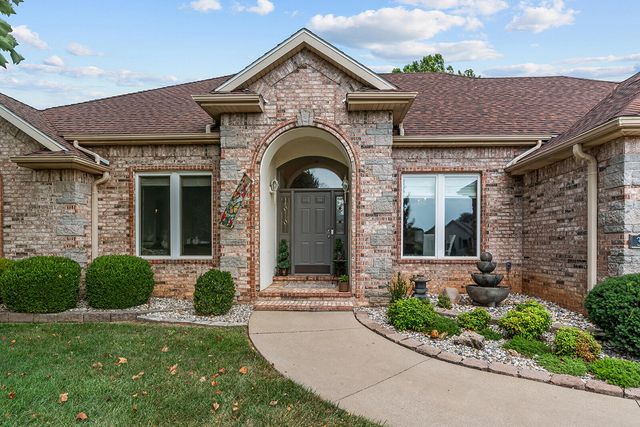 3725 E Cromwell Lane, Springfield, MO 65802