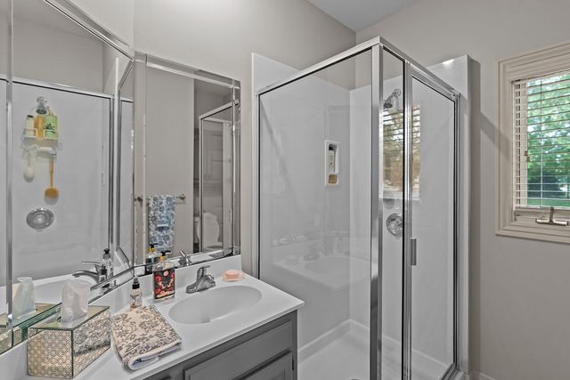 3725 E Cromwell Lane, Springfield, MO 65802