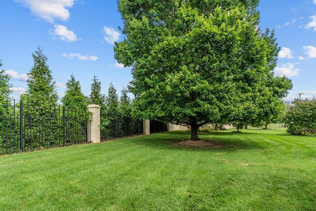 3725 E Cromwell Lane, Springfield, MO 65802