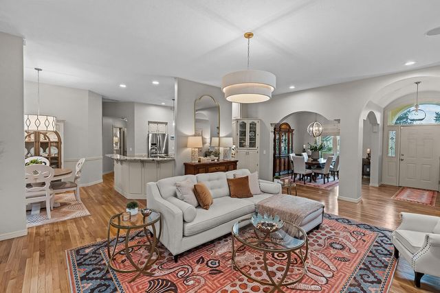 3725 E Cromwell Lane, Springfield, MO 65802