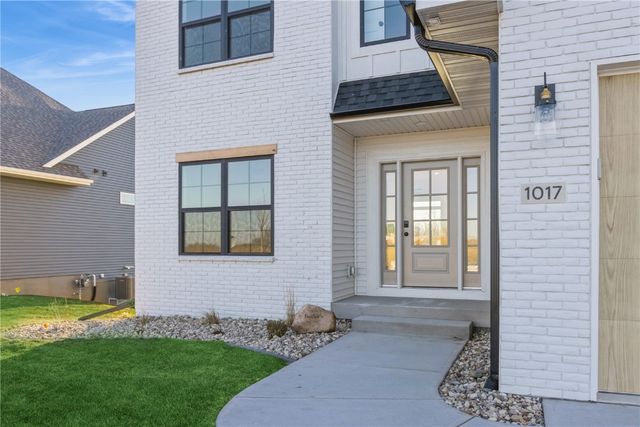 1204 Timber Trail, Solon, IA 52333