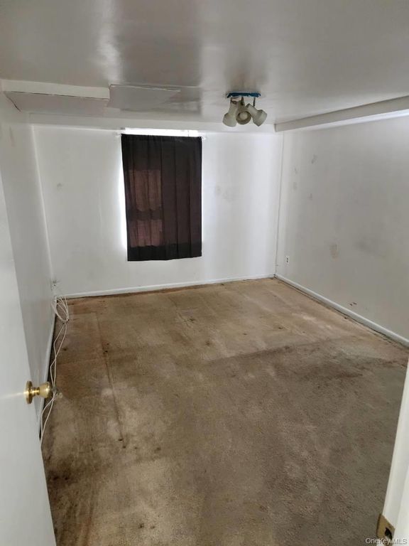 49 Edwards Street T, Roslyn Heights, NY 11577 — exterior