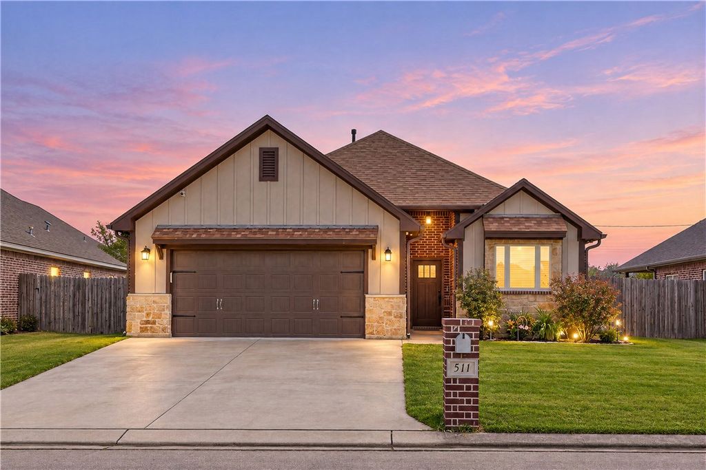511 Sunny Street, Caldwell, TX 77836 — exterior