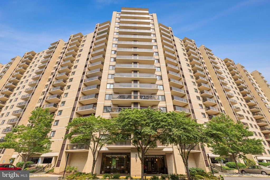 307 YOAKUM PKWY #519, Alexandria, VA 22304