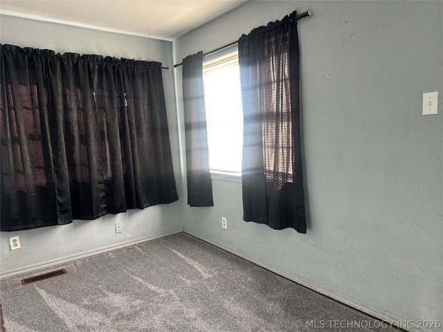 720 S Liberty Avenue, Okmulgee, OK 74447