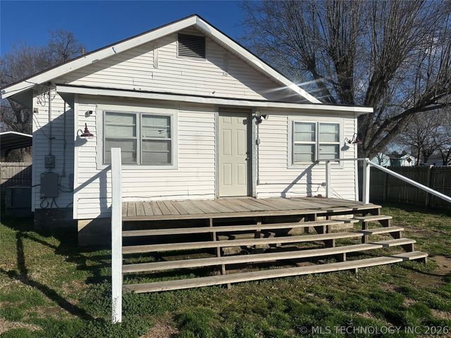 720 S Liberty Avenue, Okmulgee, OK 74447