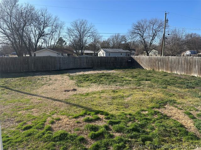 720 S Liberty Avenue, Okmulgee, OK 74447