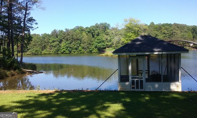 6450 Sara Glen Drive, Douglasville, GA 30135