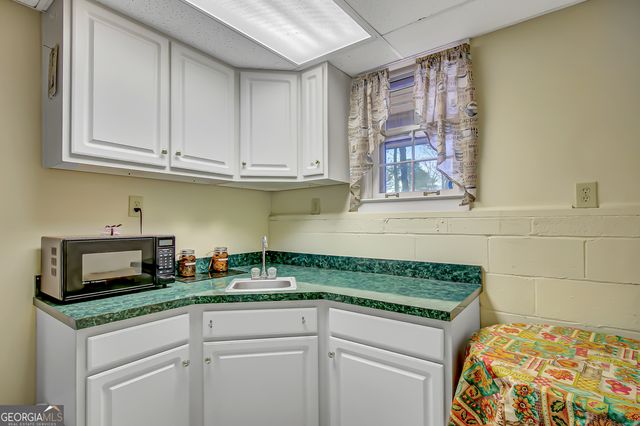 6450 Sara Glen Drive, Douglasville, GA 30135