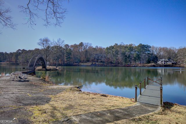 6450 Sara Glen Drive, Douglasville, GA 30135