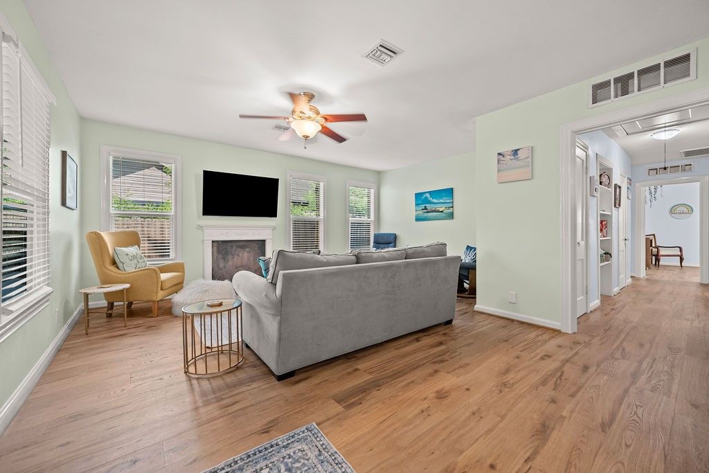 337 Ohio Ave, Corpus Christi, TX 78404 — photo 2
