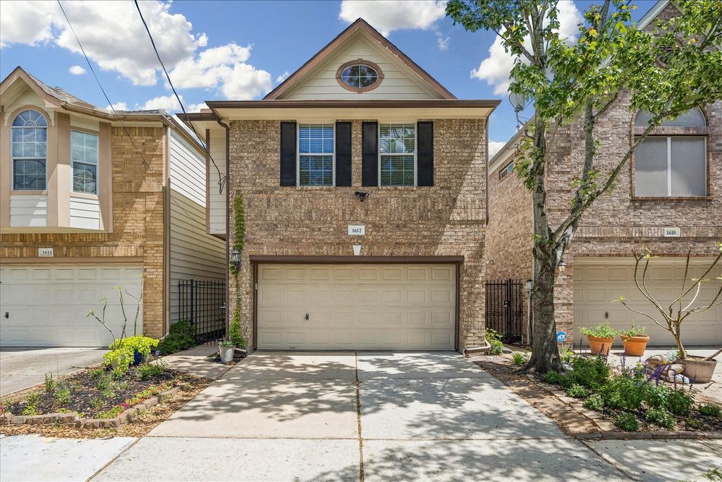 Image 1 of property listing at 1612 Cohn Street, Houston, TX 77007