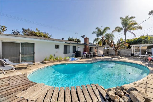 1705 E Vermont, Anaheim, CA 92805