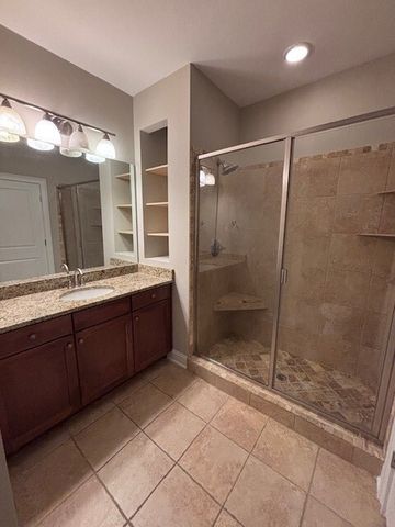 2112 Acklen Ave Apt 201, Nashville, TN 37212