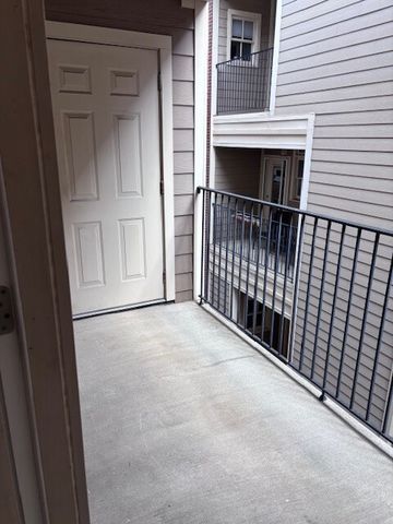 2112 Acklen Ave Apt 201, Nashville, TN 37212