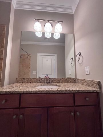 2112 Acklen Ave Apt 201, Nashville, TN 37212