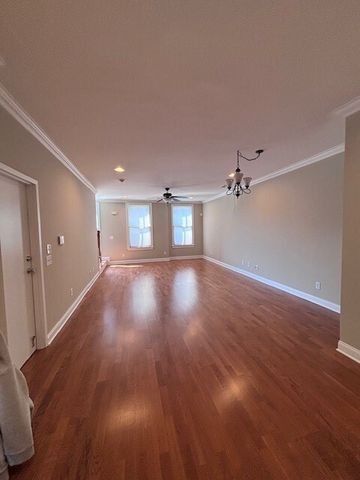 2112 Acklen Ave Apt 201, Nashville, TN 37212