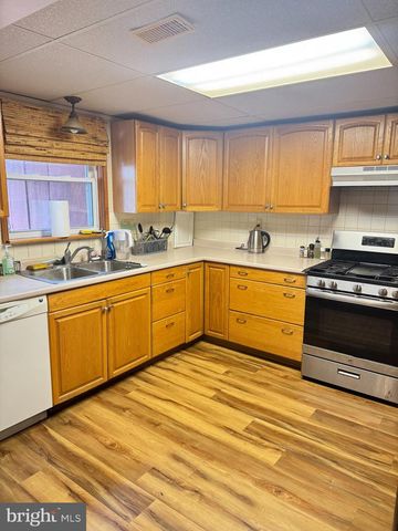 1131-G W AARON DR, State College, PA 16803