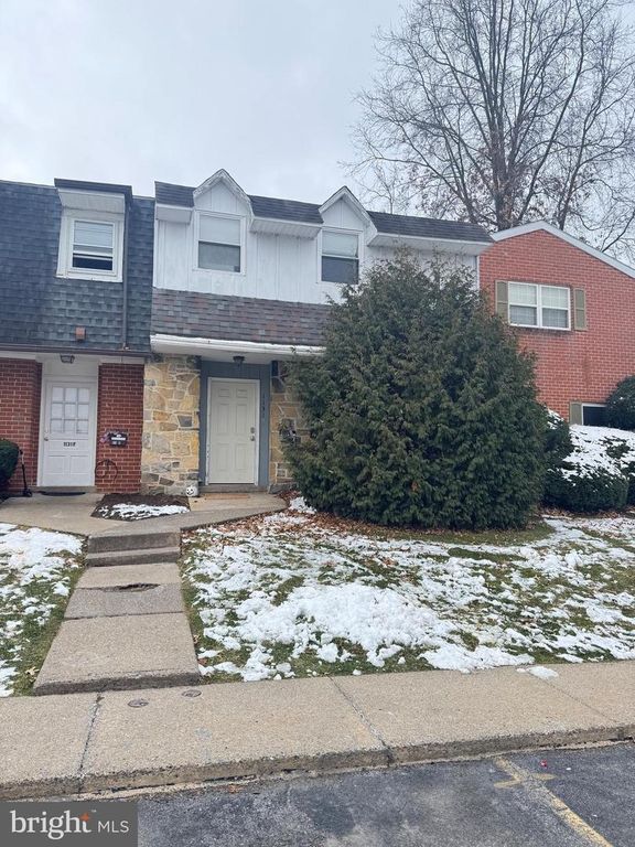 1131-G W AARON DR, State College, PA 16803