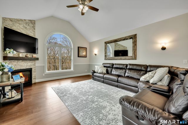 3 Bigwood Lane, Burlington, CT 06013