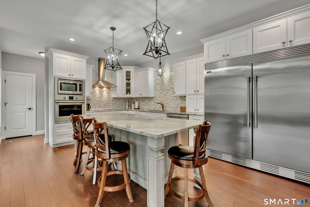 3 Bigwood Lane, Burlington, CT 06013